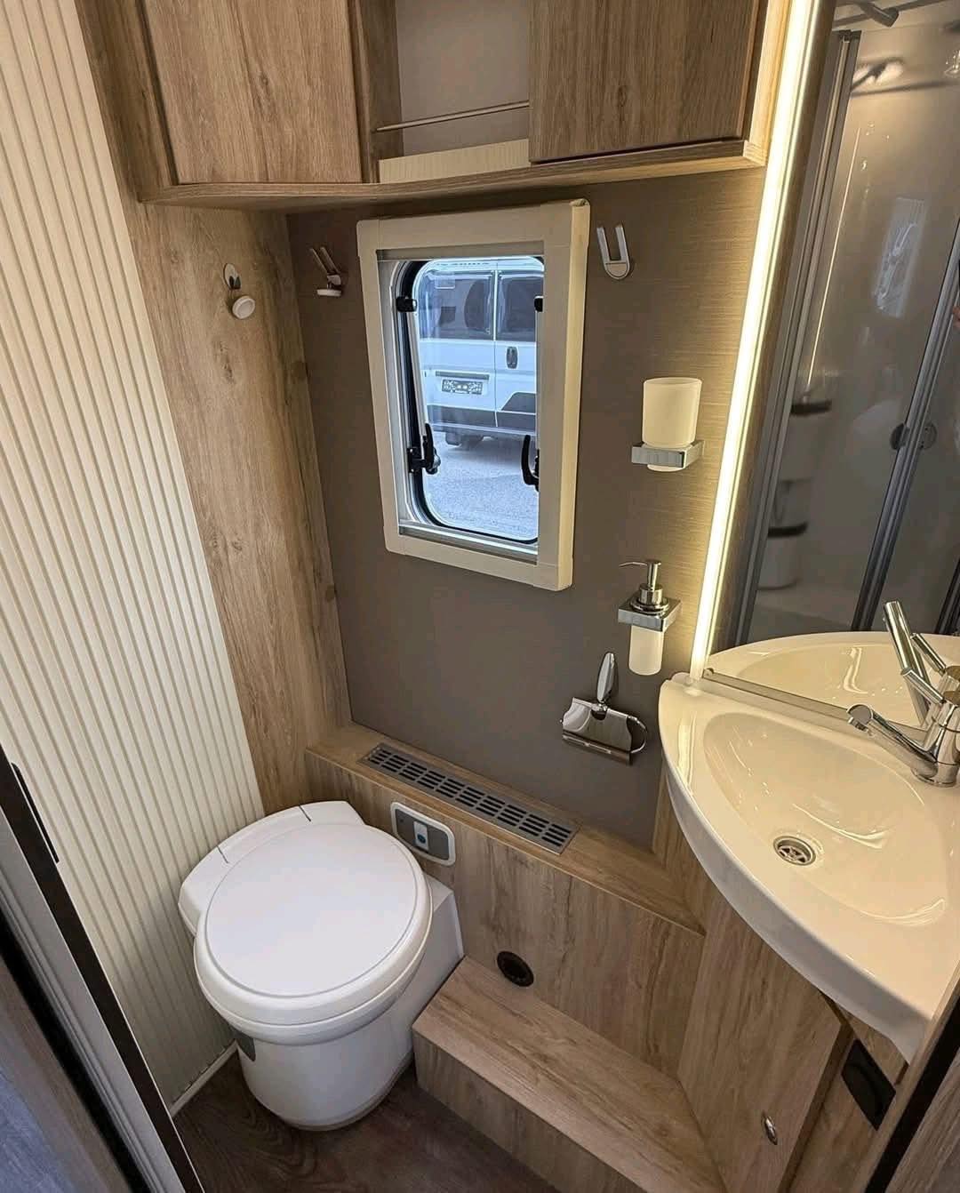 Camping Car Eura Mobil Integral Line