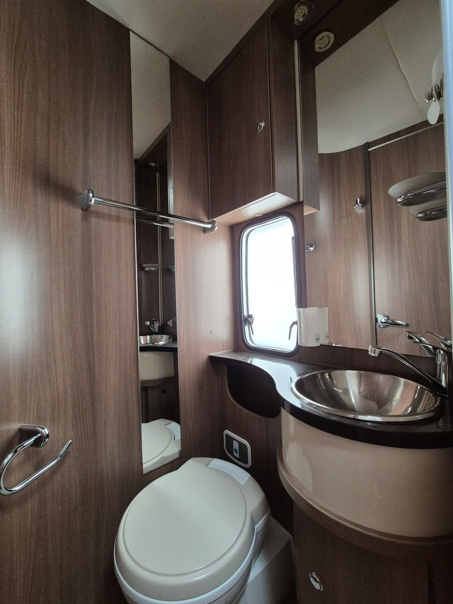 Camping car Chausson Titanium