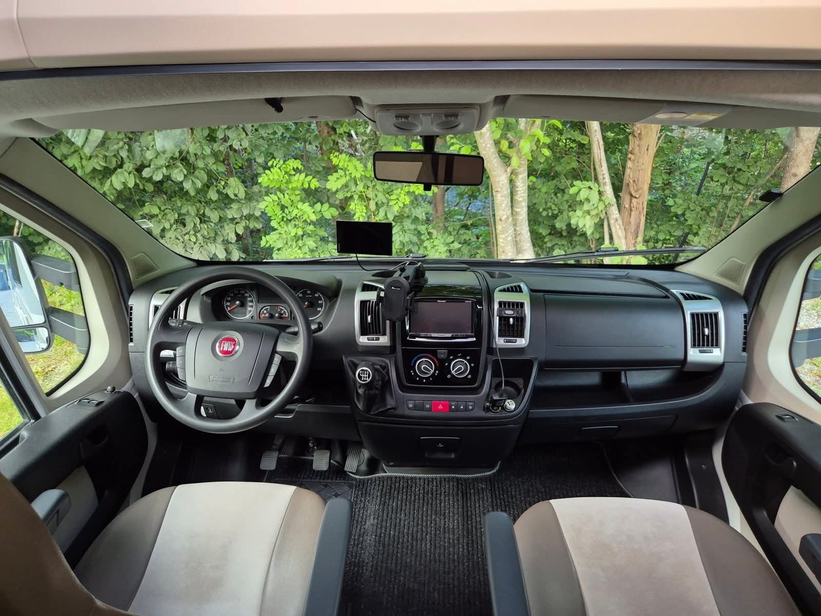 Camping car Chausson Titanium