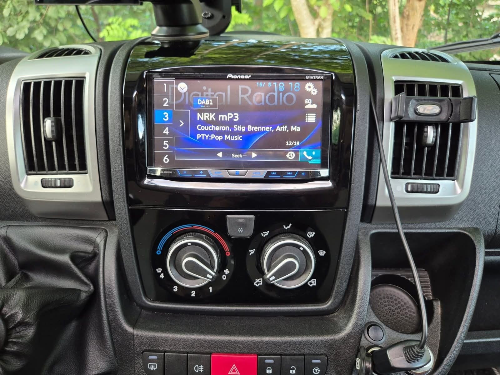 Camping car Chausson Titanium