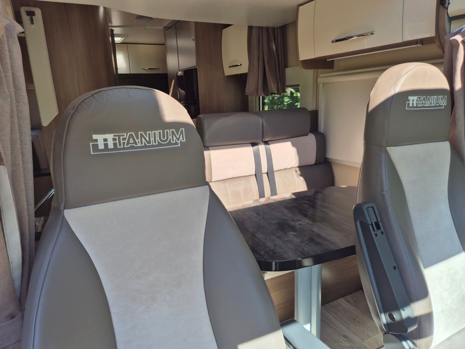 Camping car Chausson Titanium