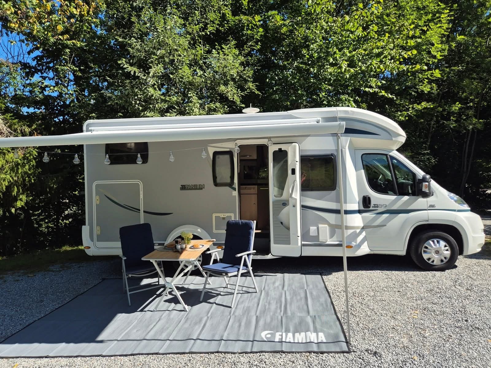 Camping car Chausson Titanium
