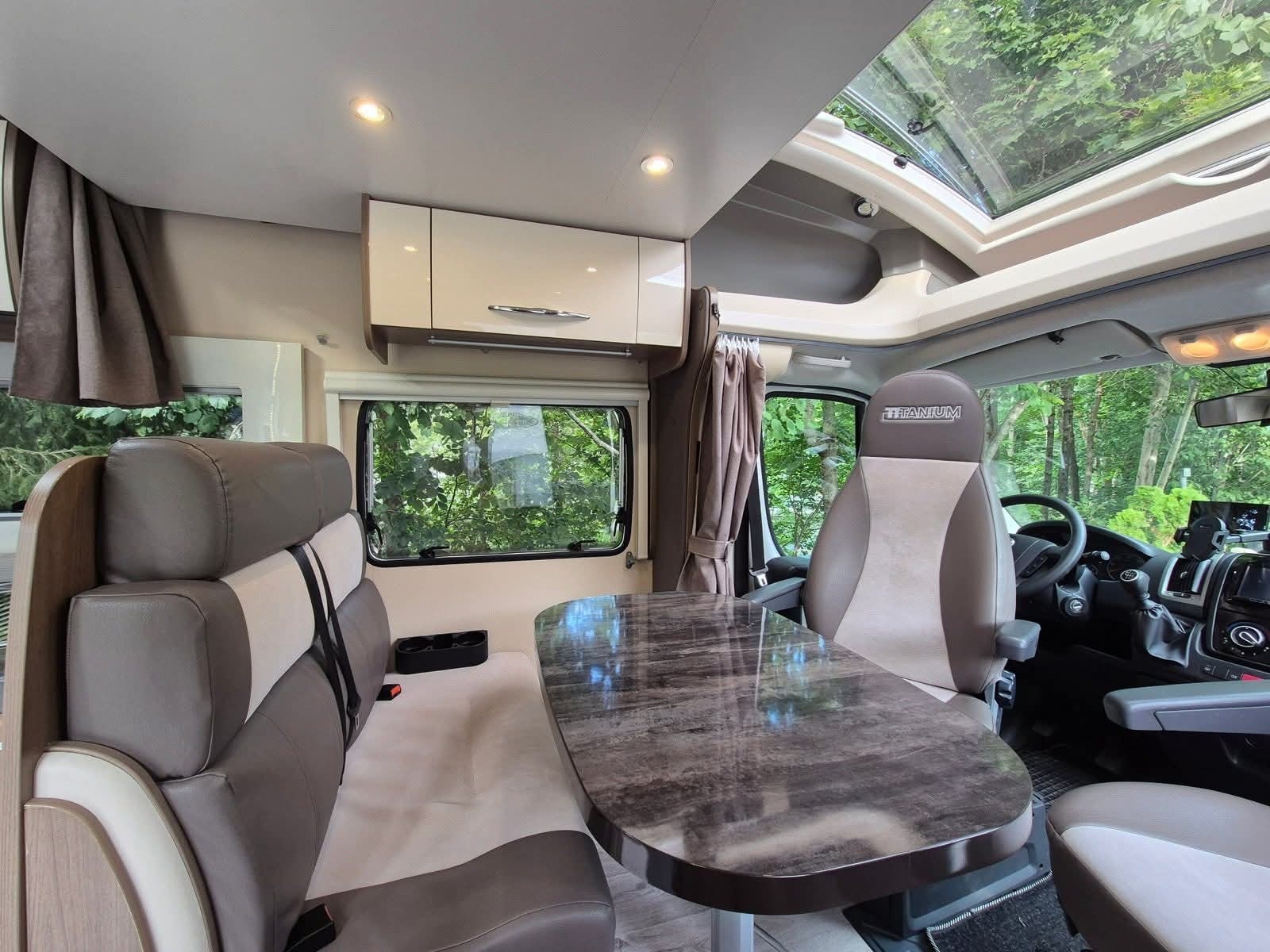 Camping car Chausson Titanium