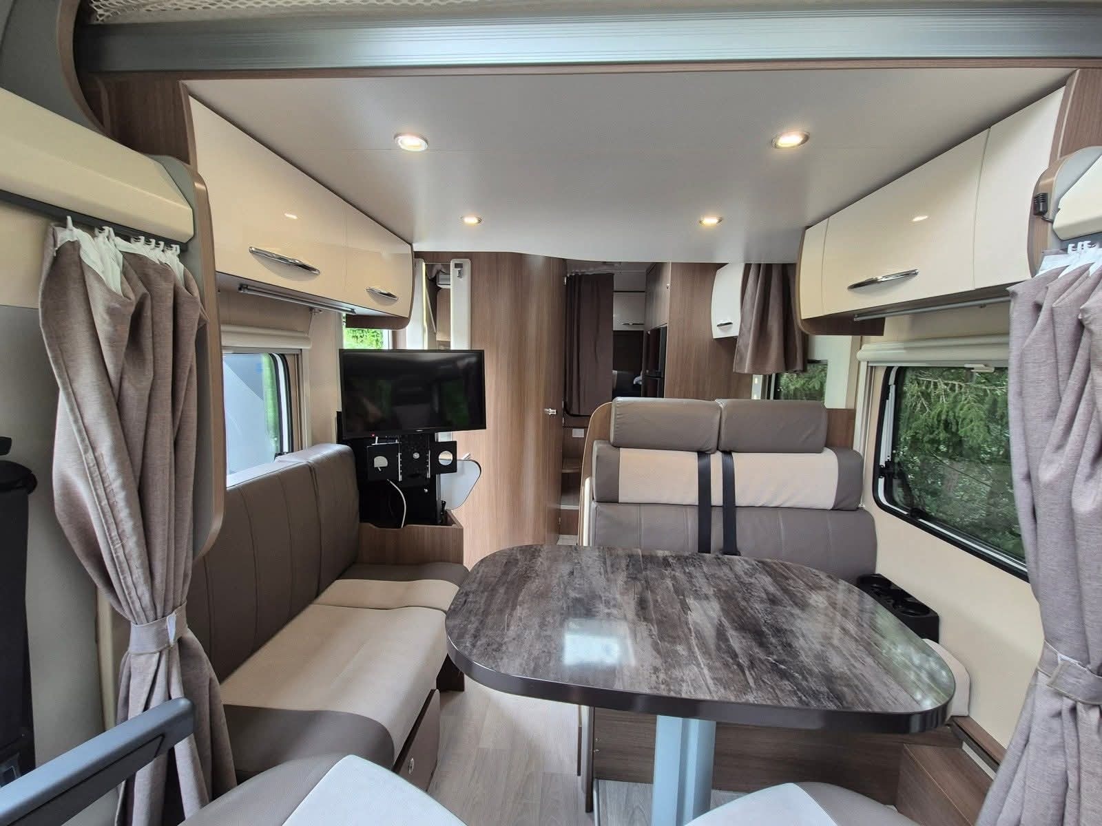 Camping car Chausson Titanium