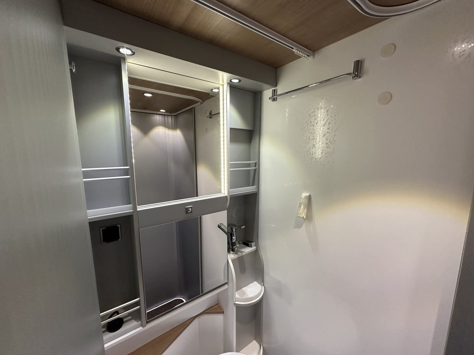 Van Aménagé Pilote Cross Hanroad 630