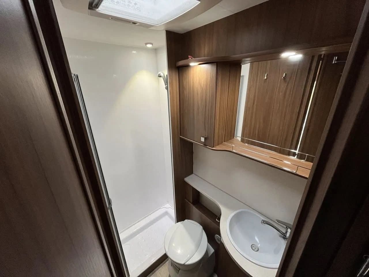 Camping car PILOTE P716 ESSENTIEL