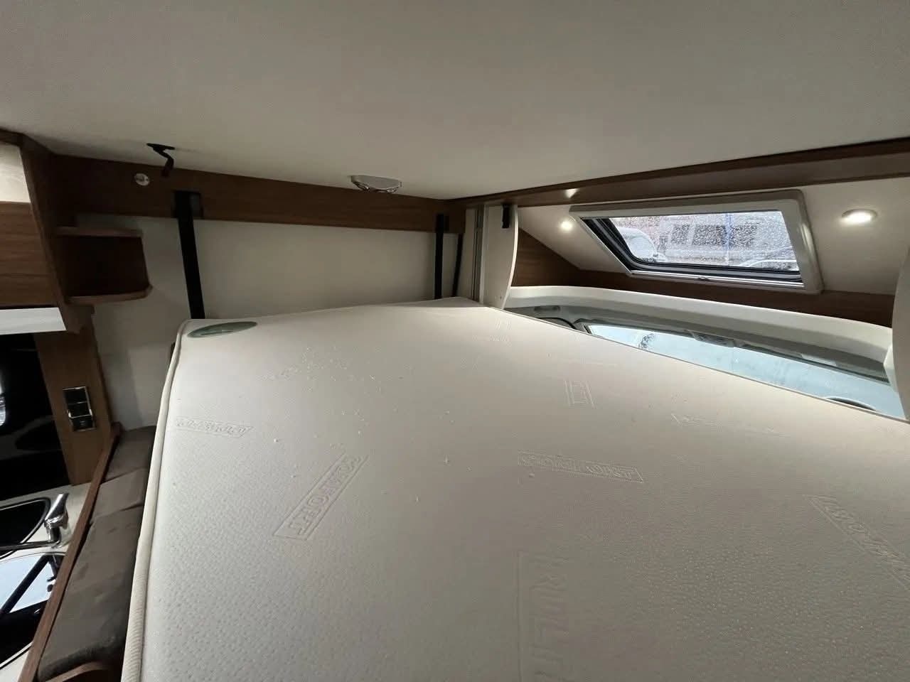 Camping car PILOTE P716 ESSENTIEL