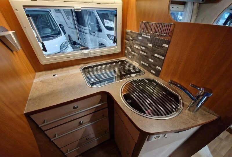 Camping Car Challenger Mageo 118