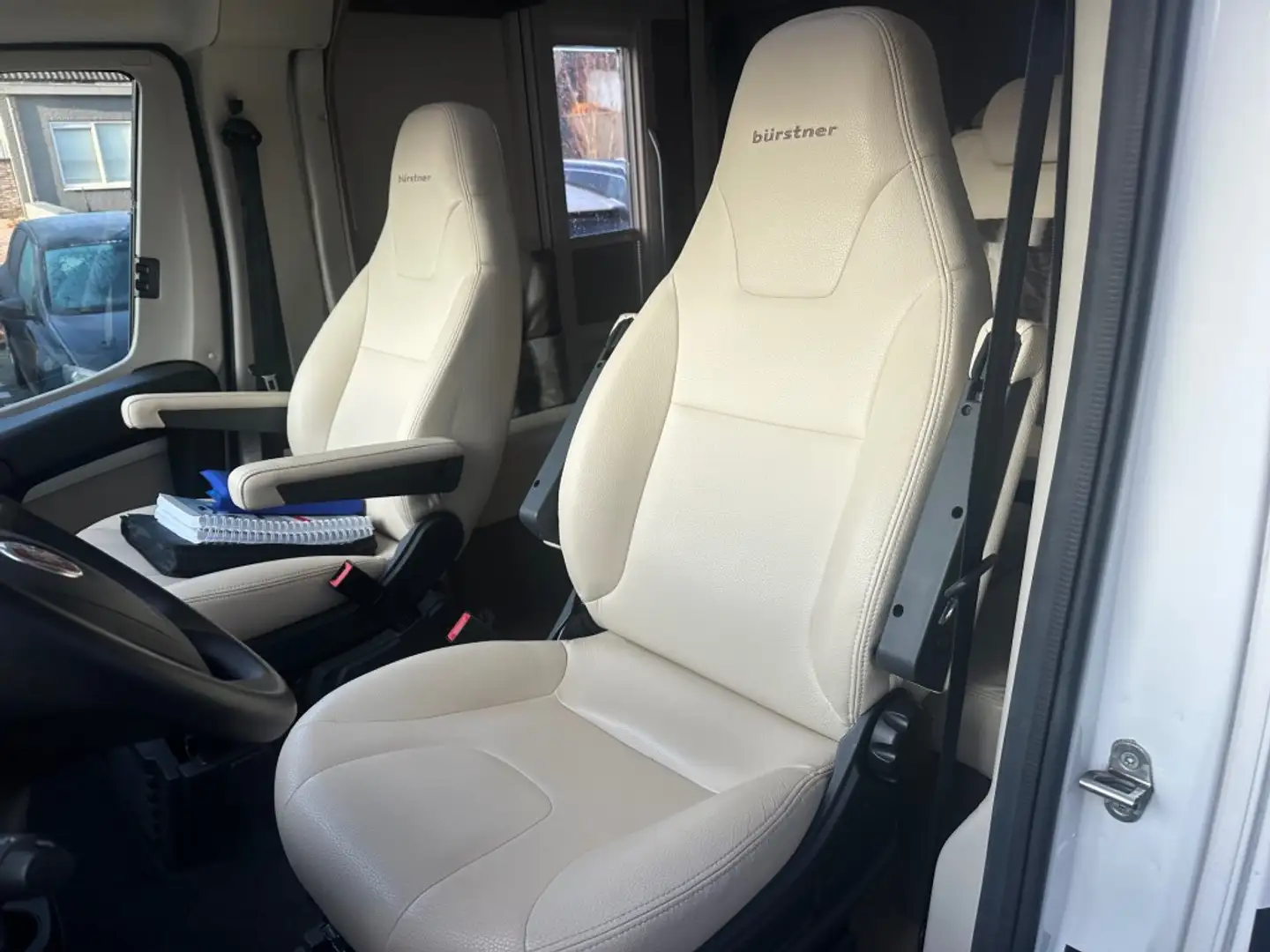 Camping car Bürstner Ixeo Time