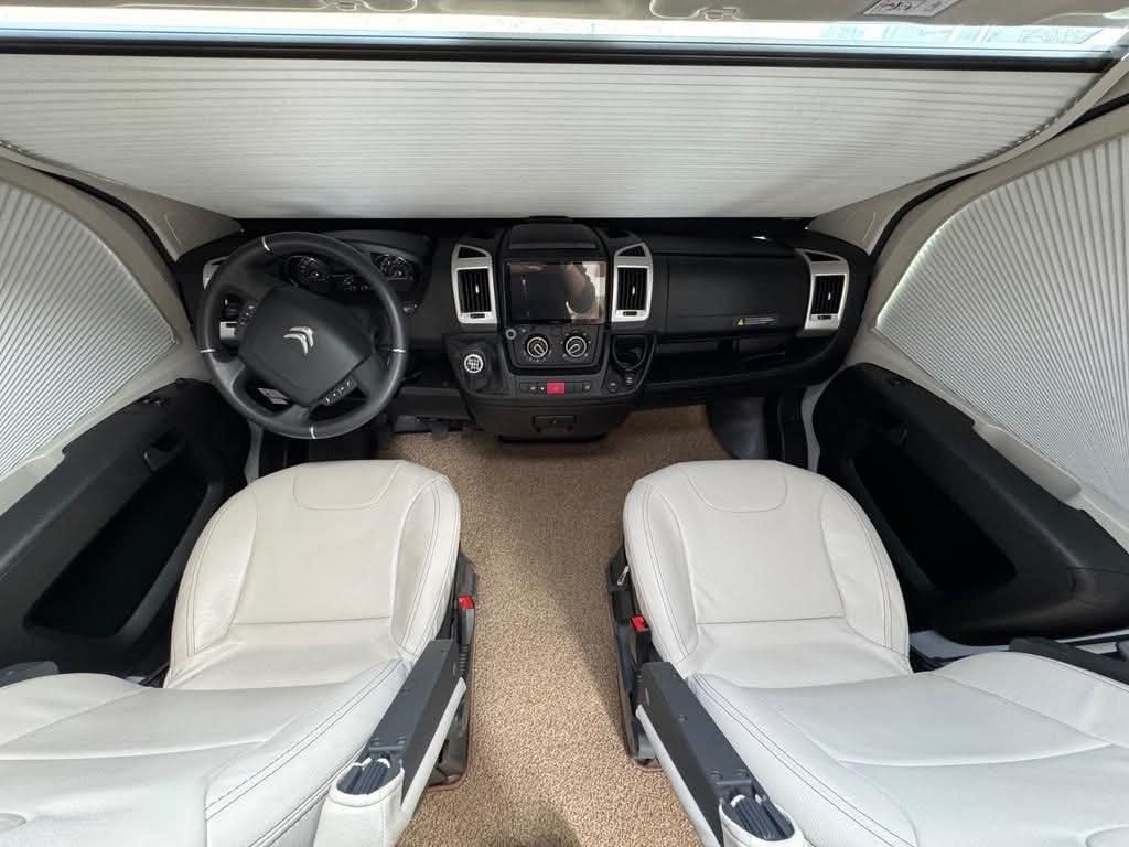 Camping Car Pilote P 696 D Expression