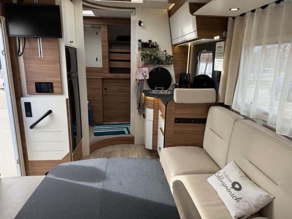 Camping Car Pilote P 696 D Expression