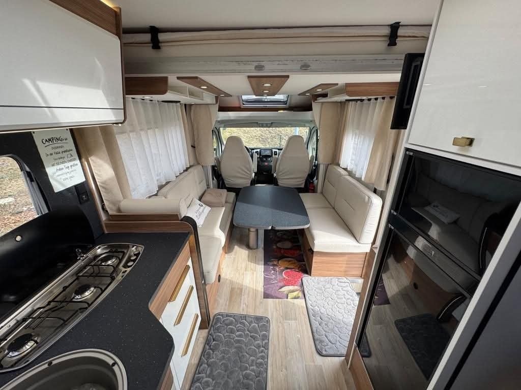 Camping Car Pilote P 696 D Expression