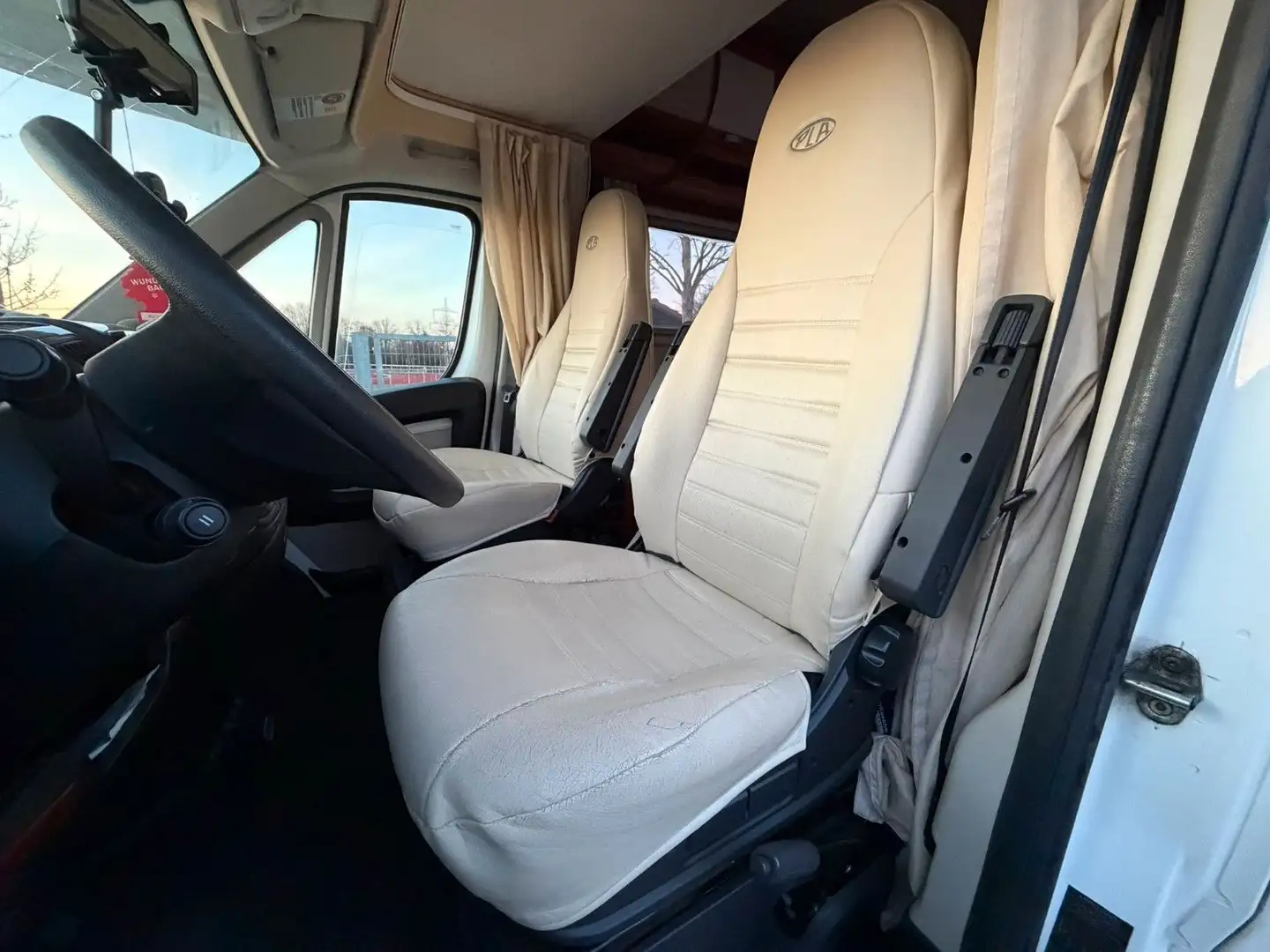 Camping car PLA Plasy Life 471