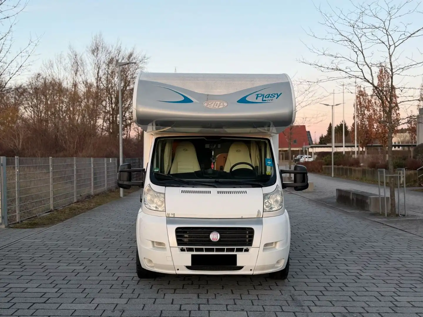 Camping car PLA Plasy Life 471