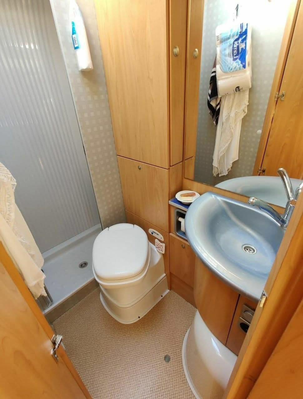 Camping car Bürstner Delfin 680