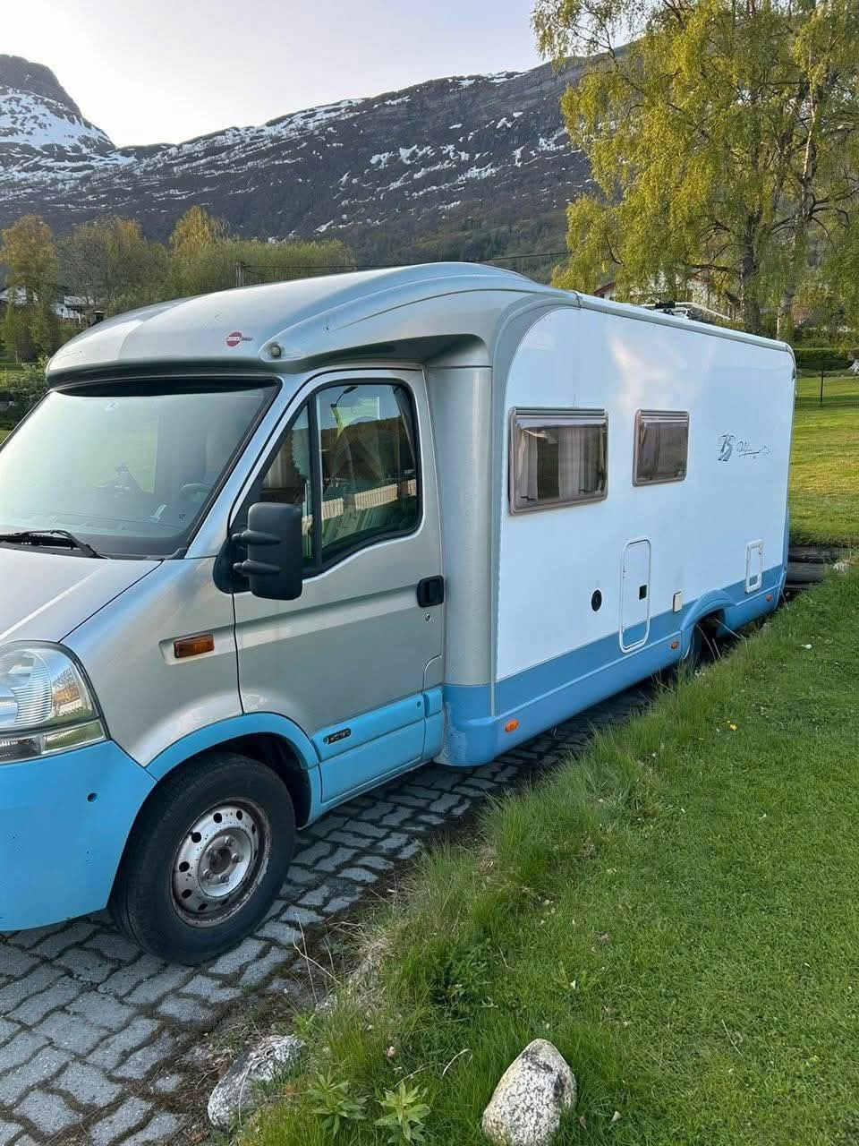 Camping car Bürstner Delfin 680