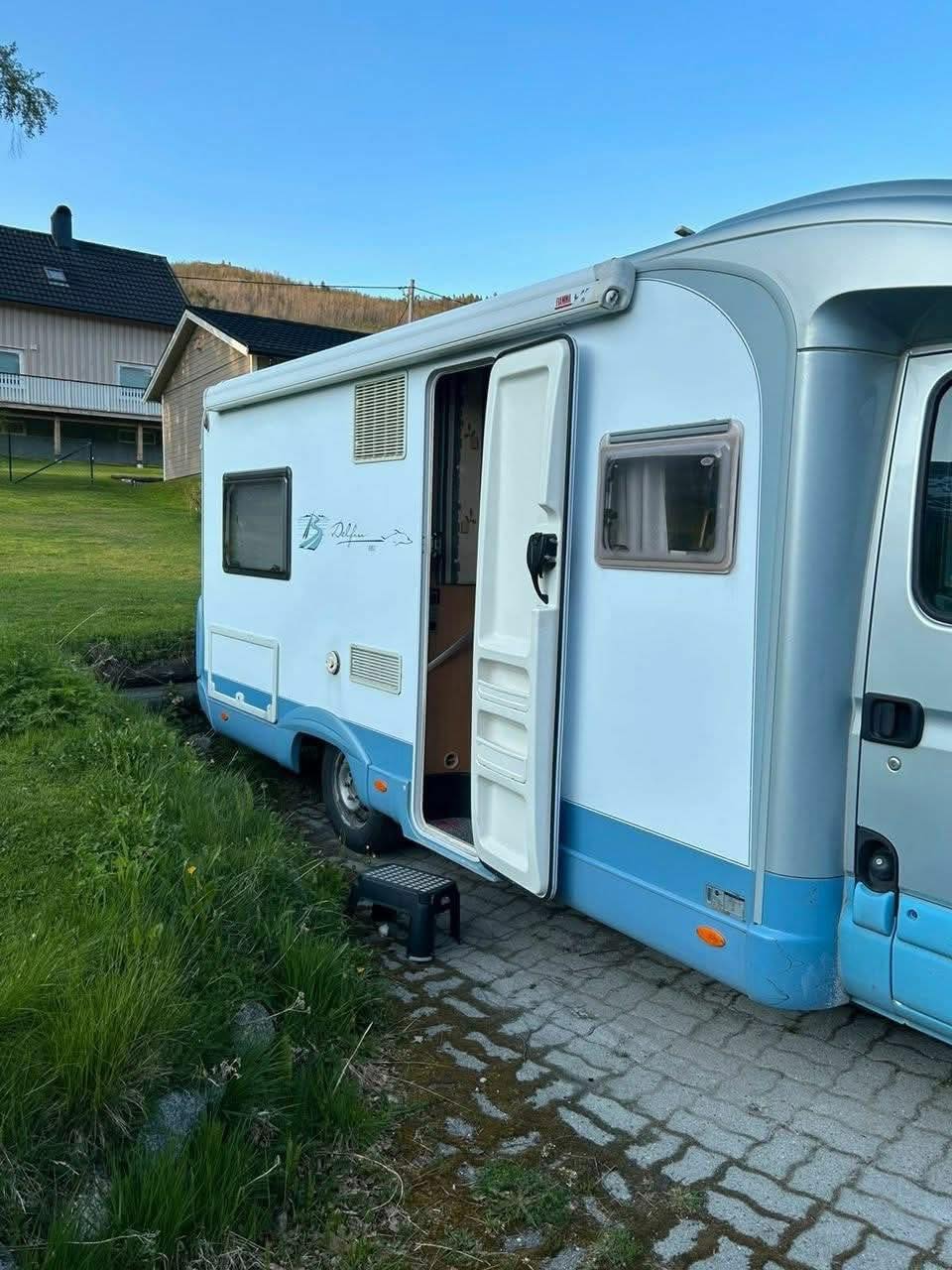 Camping car Bürstner Delfin 680