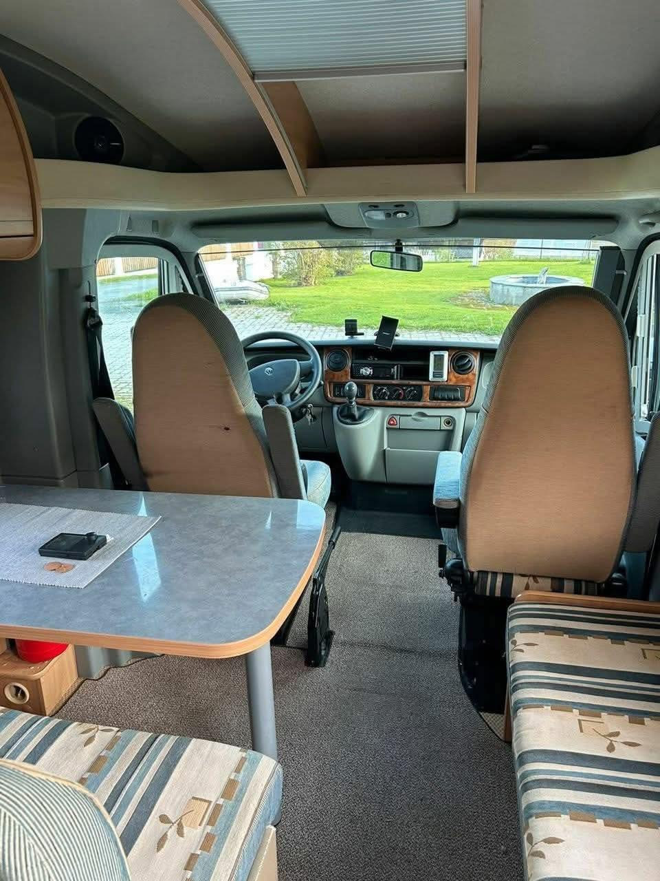 Camping car Bürstner Delfin 680