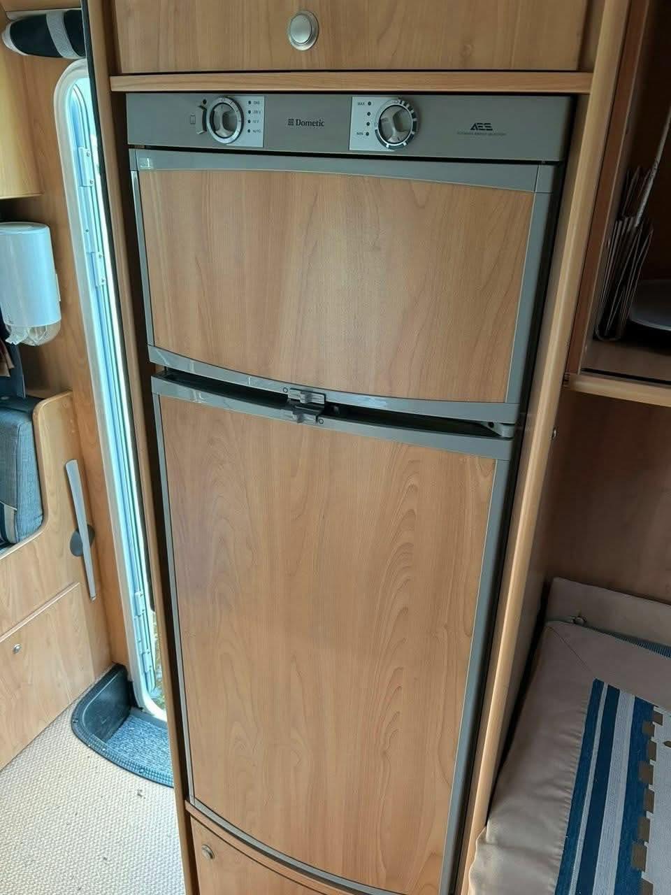 Camping car Bürstner Delfin 680